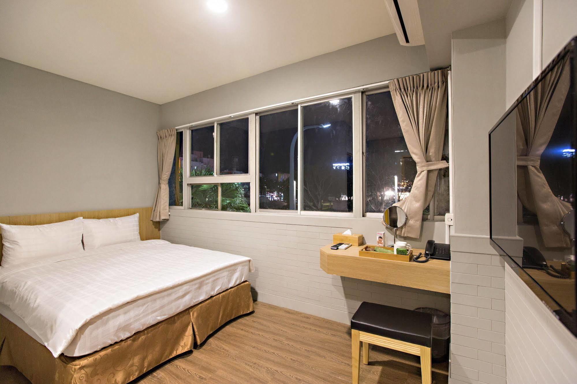 Traveller-Inn Day Moon Hotel Taitung Экстерьер фото