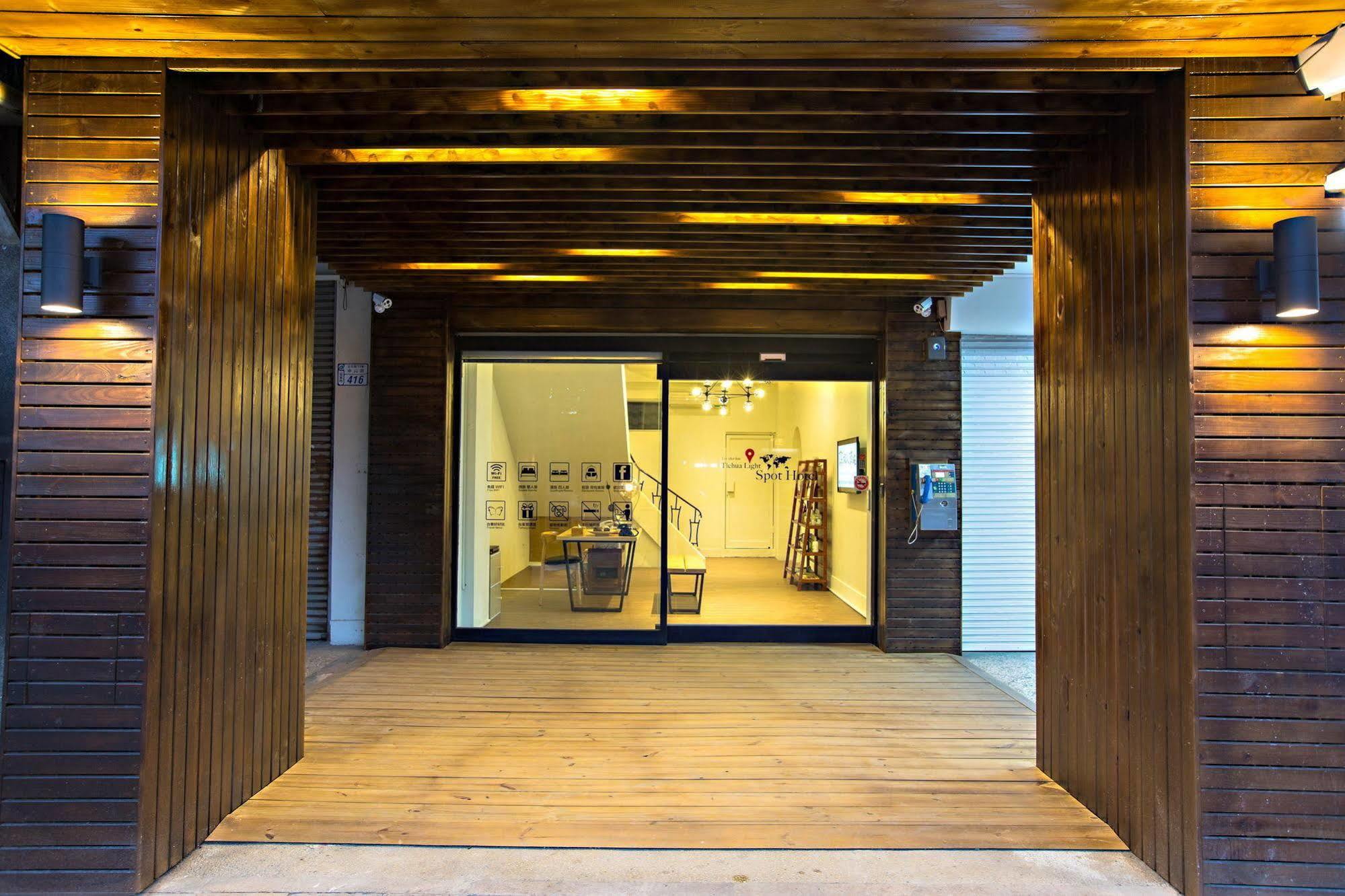 Traveller-Inn Day Moon Hotel Taitung Экстерьер фото